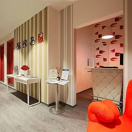 Il Giglio Rosso Oda ve Kahvaltı 4*